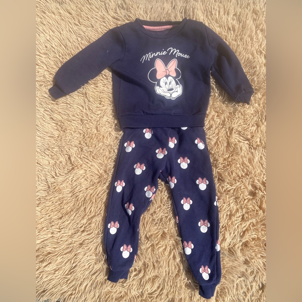 Minnie Mouse Sweatsuit